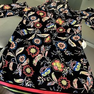 Cold shoulder, short sleeve dress. Size small